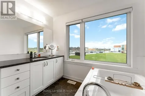 221 Finsbury Avenue Ottawa ON K2S 2X9