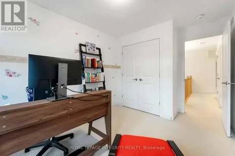 221 Finsbury Avenue Ottawa ON K2S 2X9