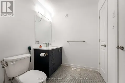 221 Finsbury Avenue Ottawa ON K2S 2X9