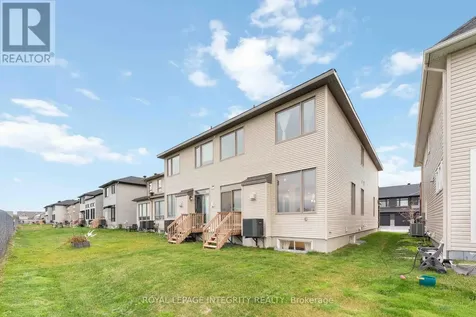221 Finsbury Avenue Ottawa ON K2S 2X9