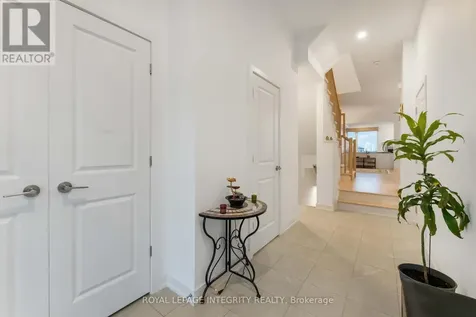 221 Finsbury Avenue Ottawa ON K2S 2X9