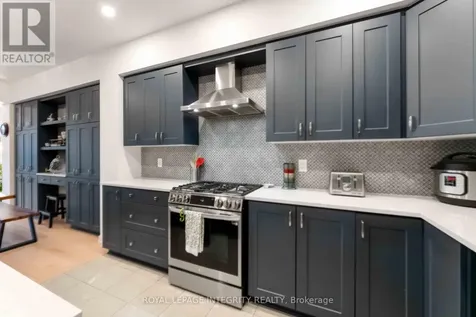 221 Finsbury Avenue Ottawa ON K2S 2X9