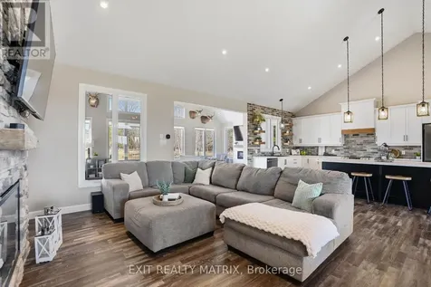 1584 Calypso Street The Nation ON K0A 2M0