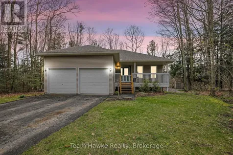 22 Laurier Boulevard Tiny ON L9M 0J2