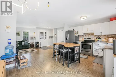 22 Laurier Boulevard Tiny ON L9M 0J2