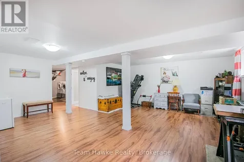 22 Laurier Boulevard Tiny ON L9M 0J2