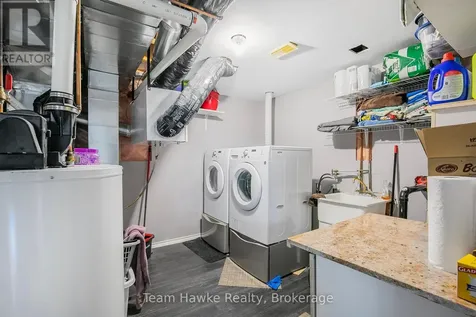 22 Laurier Boulevard Tiny ON L9M 0J2