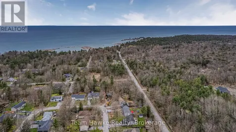22 Laurier Boulevard Tiny ON L9M 0J2