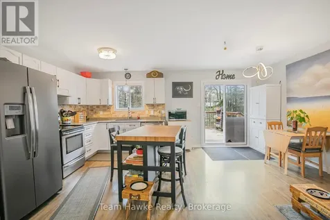 22 Laurier Boulevard Tiny ON L9M 0J2