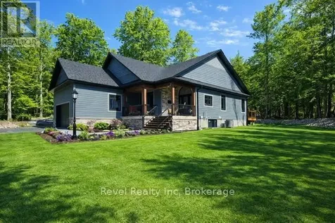 517 Silverbirch Drive Tiny ON L9M 0M5