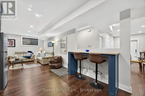 517 Silverbirch Drive Tiny ON L9M 0M5
