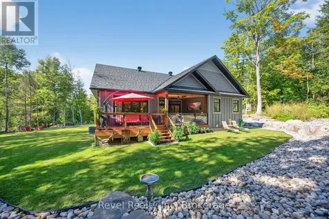 517 Silverbirch Drive Tiny ON L9M 0M5