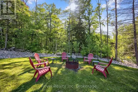 517 Silverbirch Drive Tiny ON L9M 0M5