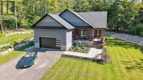 517 Silverbirch Drive Tiny ON L9M 0M5