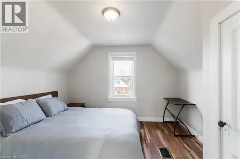 54 Weir Street South Hamilton ON L8K 3A4