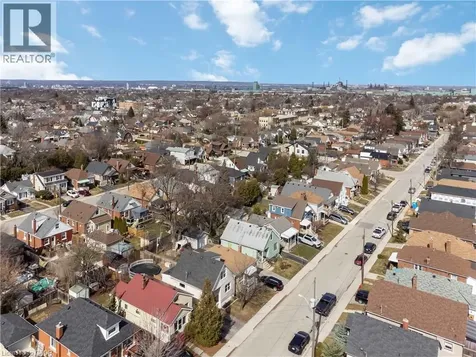 54 Weir Street South Hamilton ON L8K 3A4