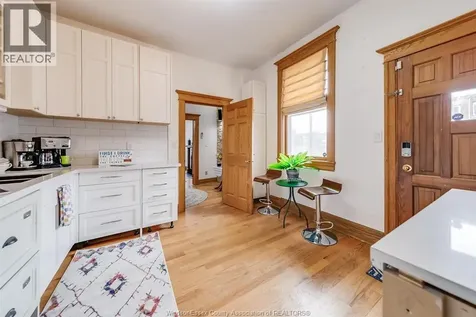 961 Ouellette Avenue Windsor ON N9A 4J5