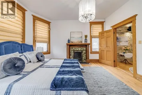 961 Ouellette Avenue Windsor ON N9A 4J5