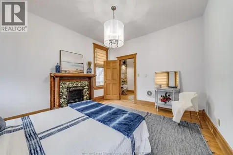 961 Ouellette Avenue Windsor ON N9A 4J5