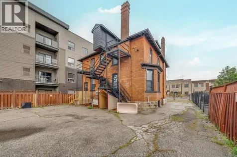 961 Ouellette Avenue Windsor ON N9A 4J5