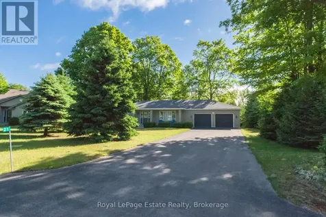 21 Sauble Woods Crescent South Bruce Peninsula ON N0H 2G0