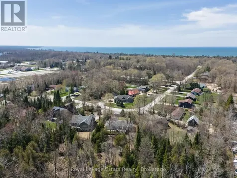 21 Sauble Woods Crescent South Bruce Peninsula ON N0H 2G0