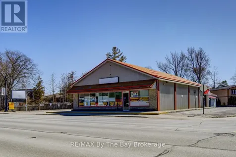 1367 Mosley Street Wasaga Beach ON L9Z 2C5