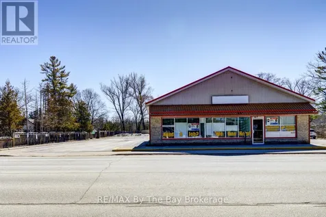 1367 Mosley Street Wasaga Beach ON L9Z 2C5