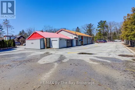 1367 Mosley Street Wasaga Beach ON L9Z 2C5