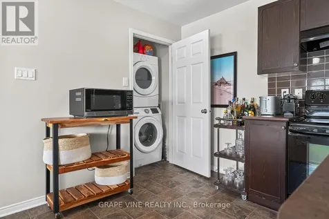104 Artesa Private Ottawa ON K2S 0J8