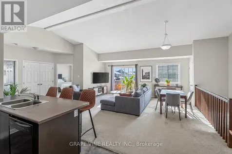 104 Artesa Private Ottawa ON K2S 0J8