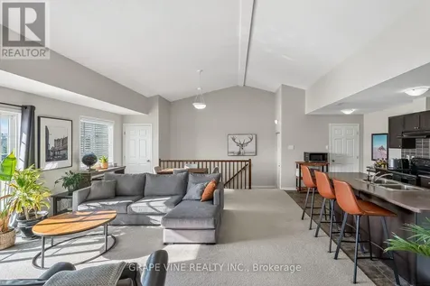 104 Artesa Private Ottawa ON K2S 0J8