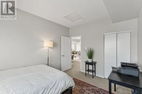 104 Artesa Private Ottawa ON K2S 0J8