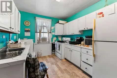 394 Pembroke Street East Pembroke ON K8A 3K6