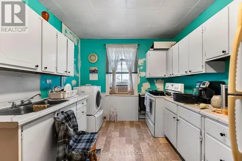 394 Pembroke Street East Pembroke ON K8A 3K6