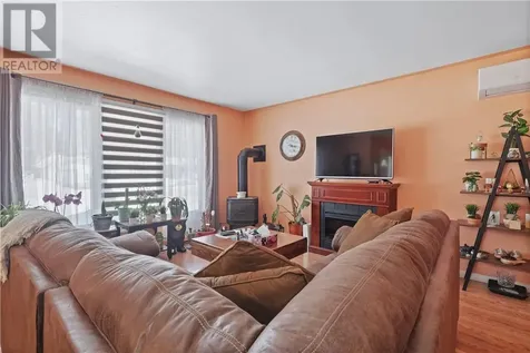 412 Bois Street Espanola ON P5E 1A6