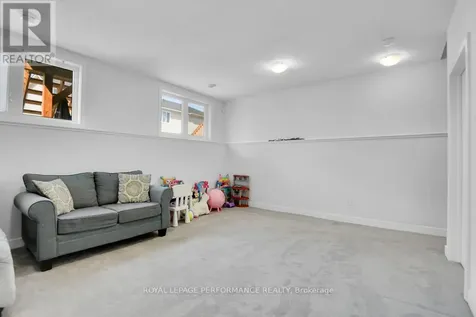30 Whitcomb Crescent Smiths Falls ON K7A 0C2
