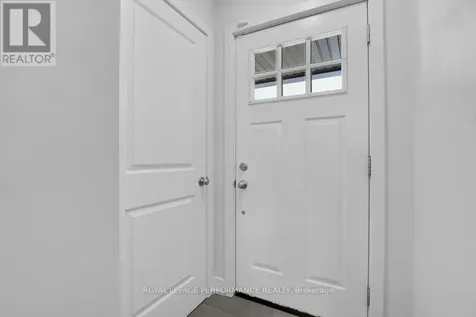 30 Whitcomb Crescent Smiths Falls ON K7A 0C2