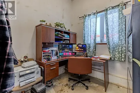 1366 Pembroke Street East Laurentian Valley ON K8A 6W2