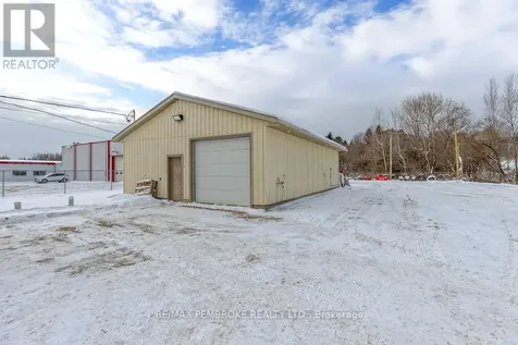 1366 Pembroke Street East Laurentian Valley ON K8A 6W2