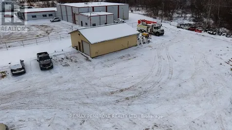 1366 Pembroke Street East Laurentian Valley ON K8A 6W2