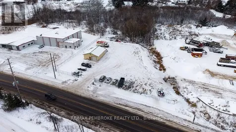 1366 Pembroke Street East Laurentian Valley ON K8A 6W2