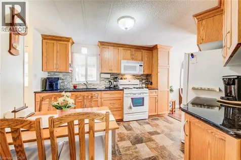 21 Fairview Crescent Listowel ON N4W 3G8