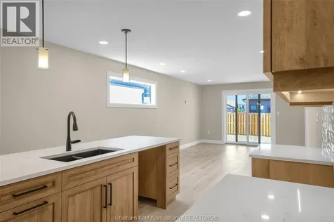 162 Ironwood Trail Chatham ON N7M 0T3