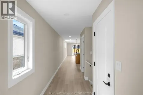 162 Ironwood Trail Chatham ON N7M 0T3
