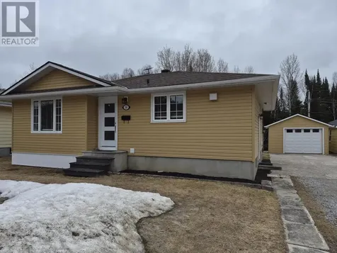 34 Redwing Avenue Manitouwadge ON P0T 2C0