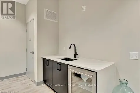 107 Roger Street Waterloo ON N2J 0G3