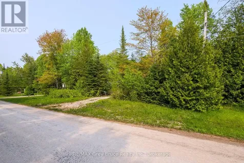 425 Dufferin Avenue South Bruce Peninsula ON N0H 2G0