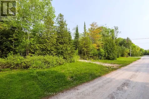 425 Dufferin Avenue South Bruce Peninsula ON N0H 2G0