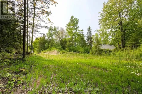 425 Dufferin Avenue South Bruce Peninsula ON N0H 2G0